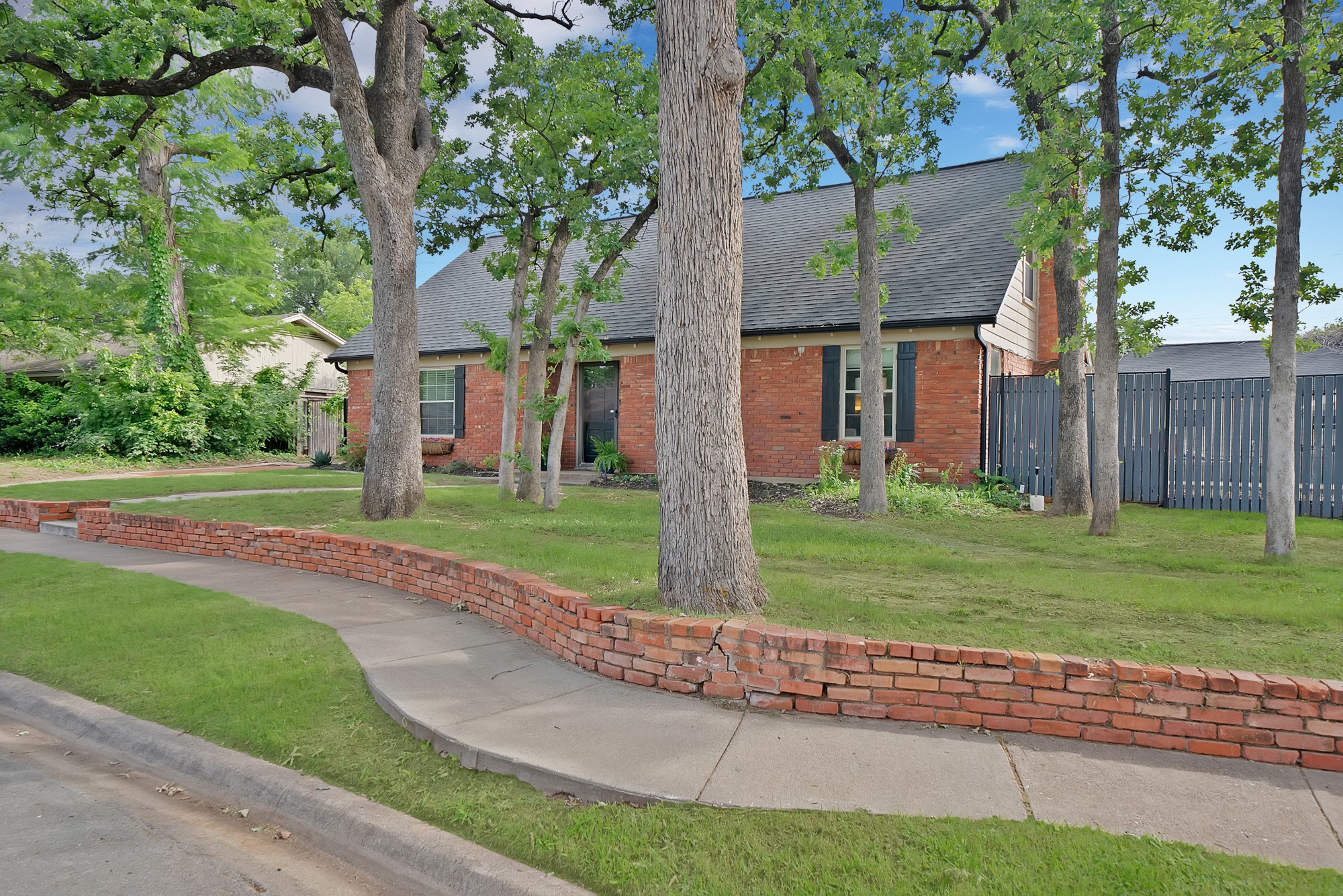 1710 Hilltop Lane