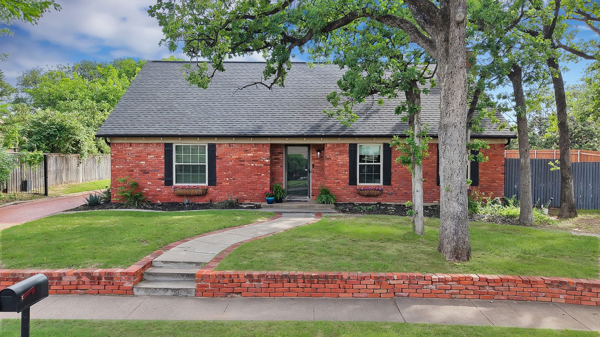 1710 Hilltop Lane