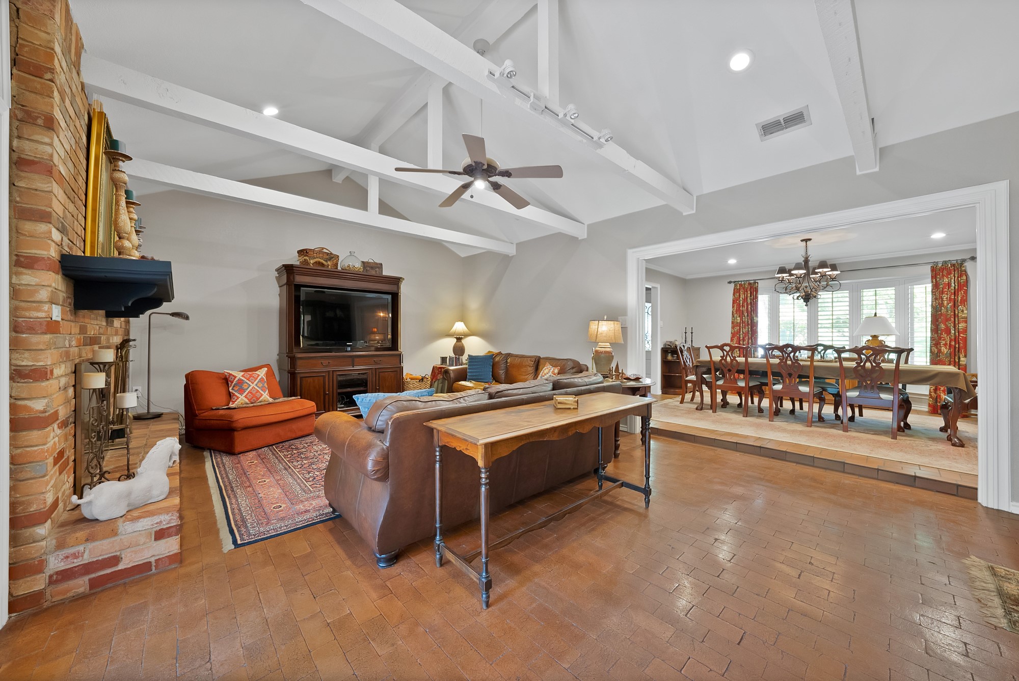 3008 Cambridge Drive