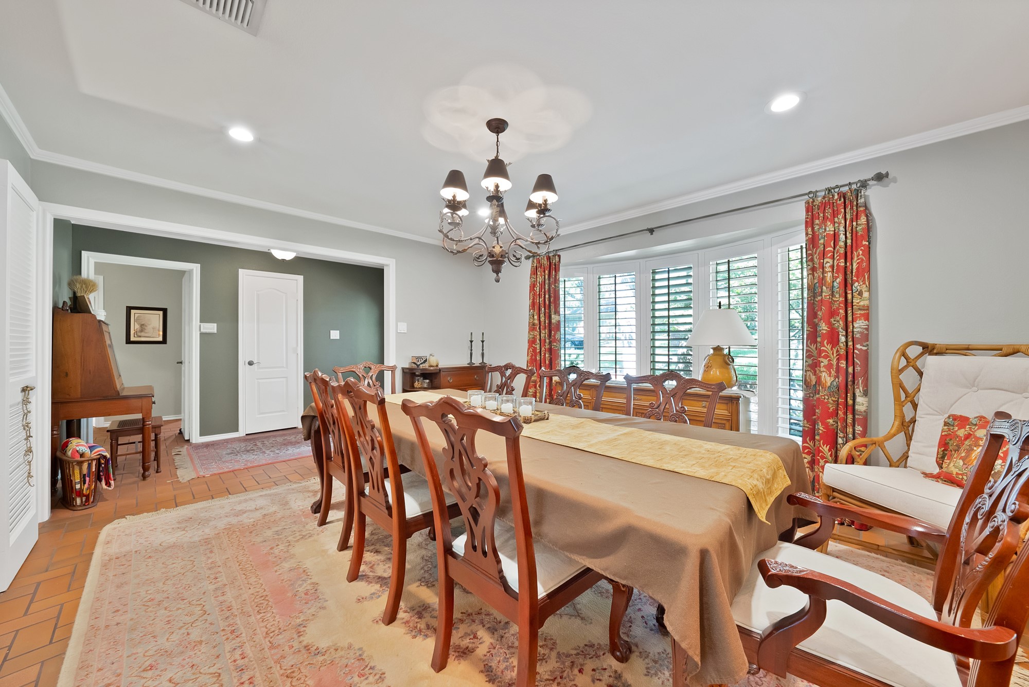 3008 Cambridge Drive