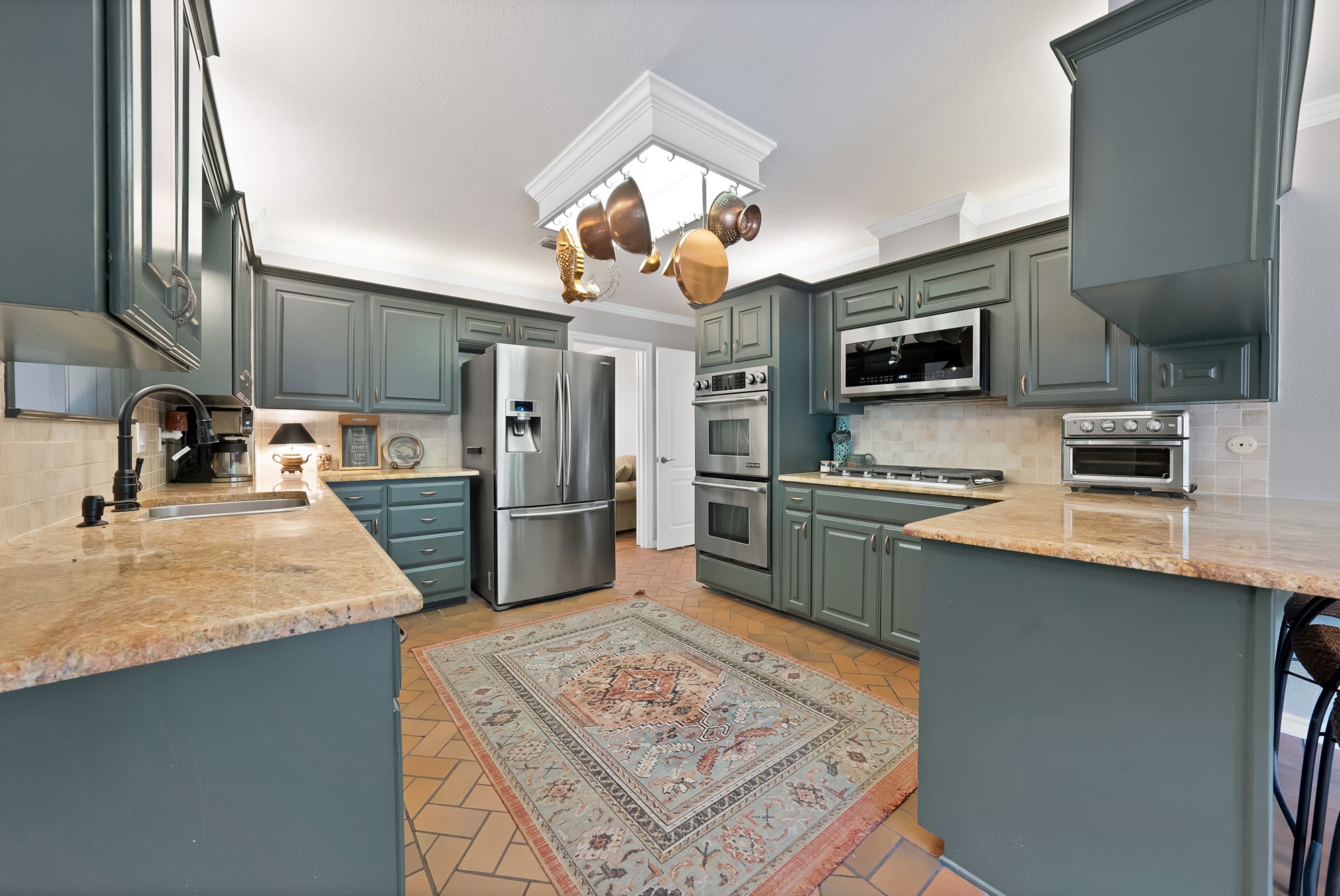 3008 Cambridge Drive