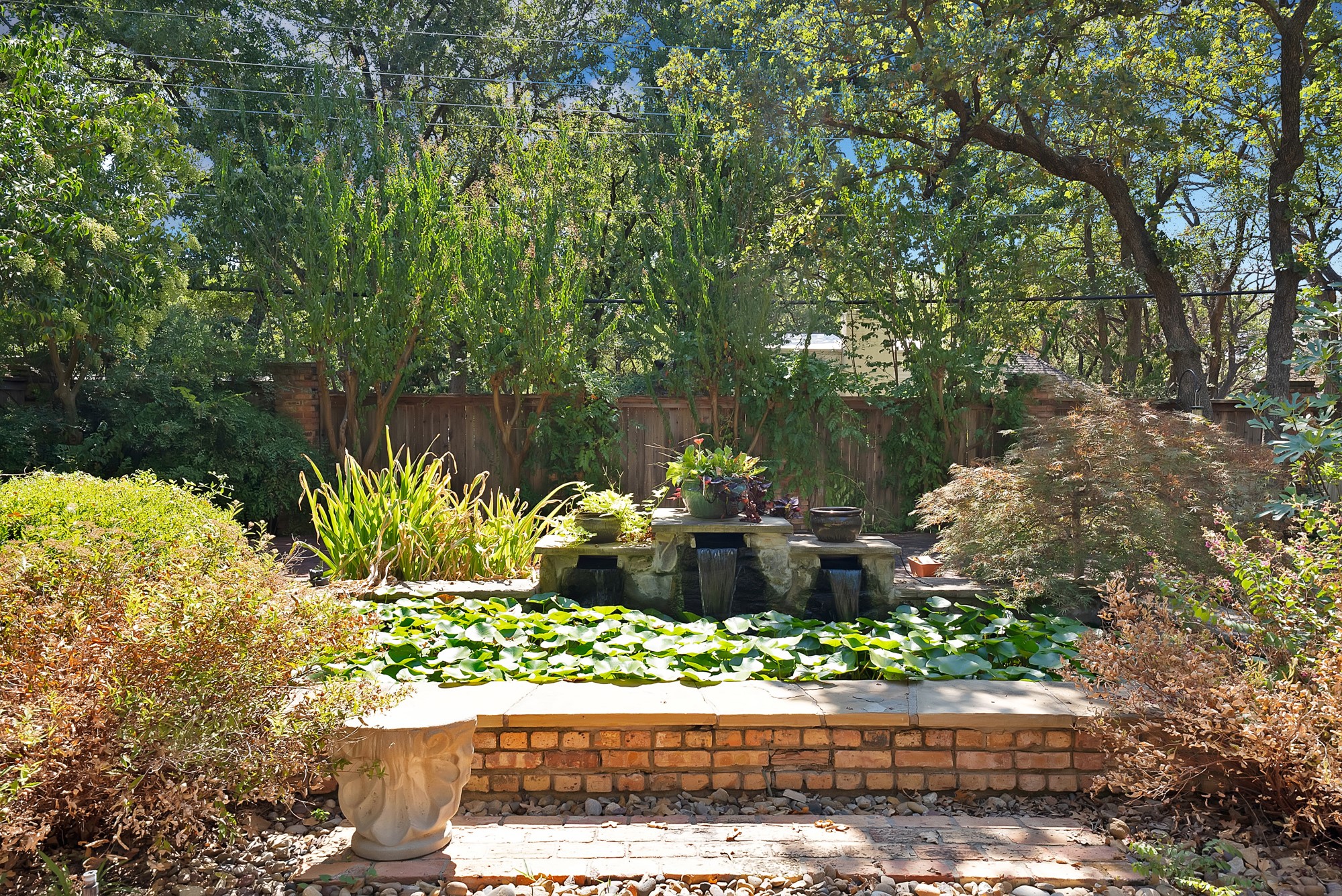 3008 Cambridge Drive