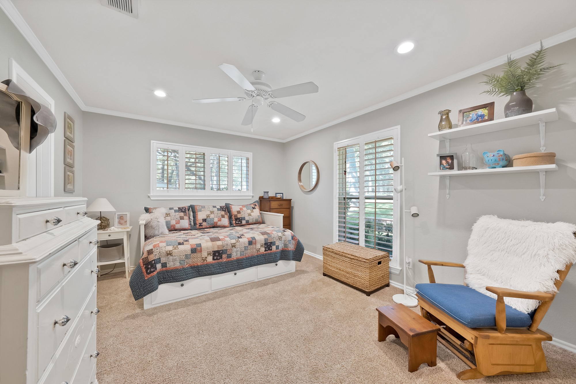 3008 Cambridge Drive