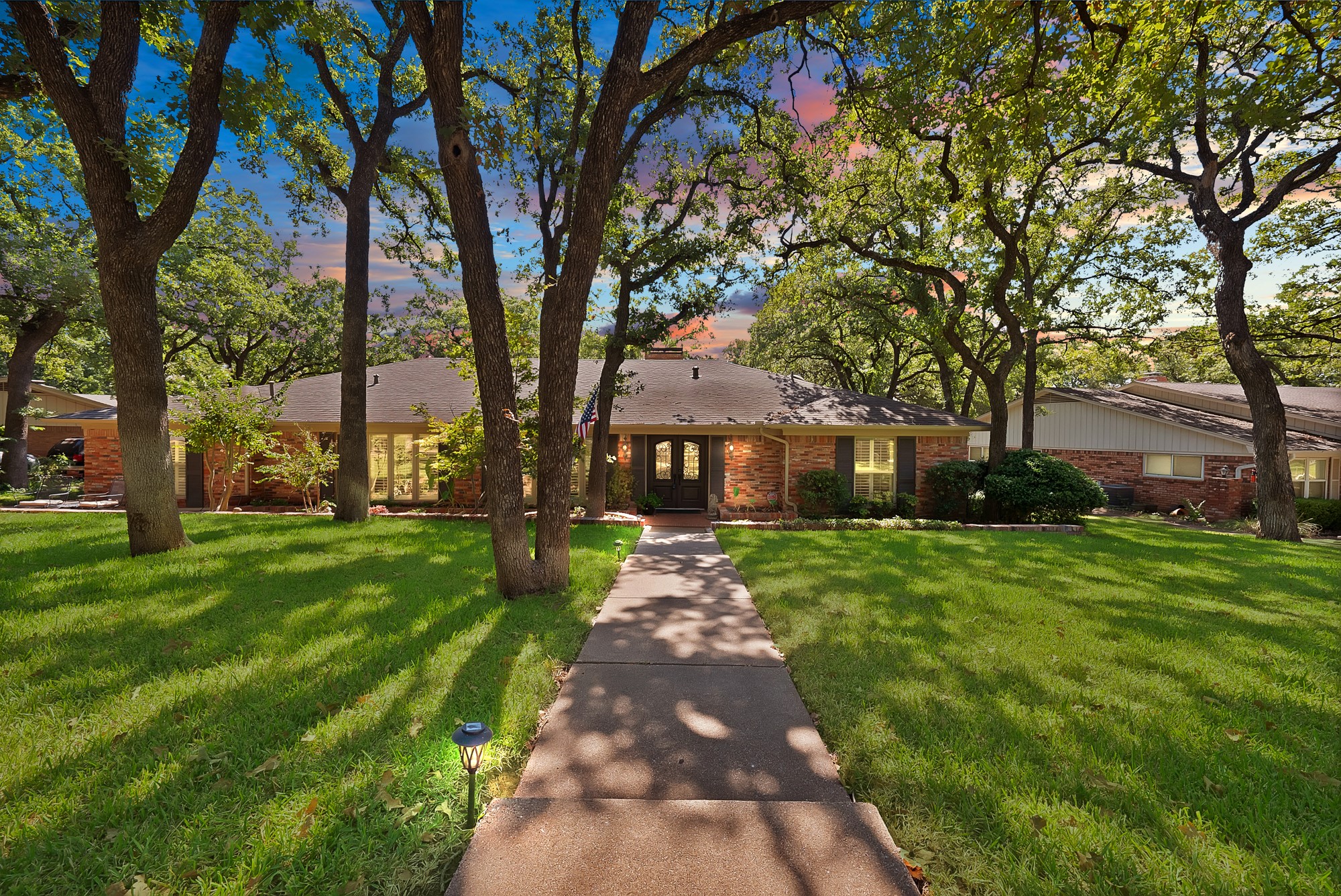 3008 Cambridge Drive
