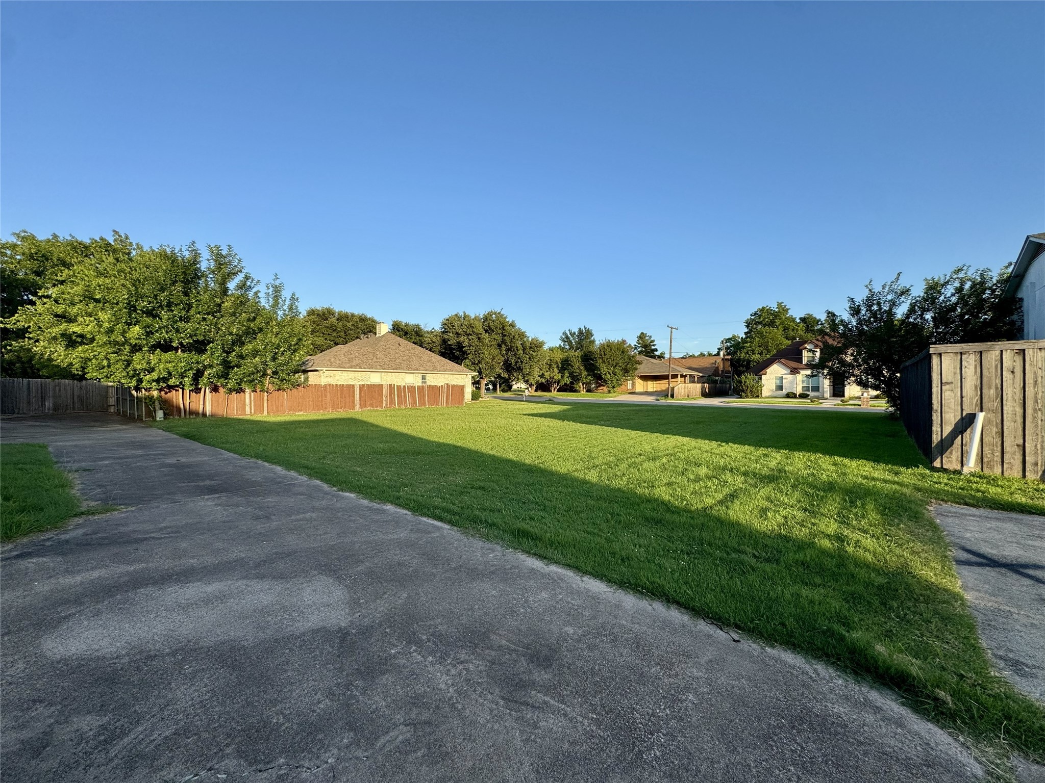2303 Cales Drive