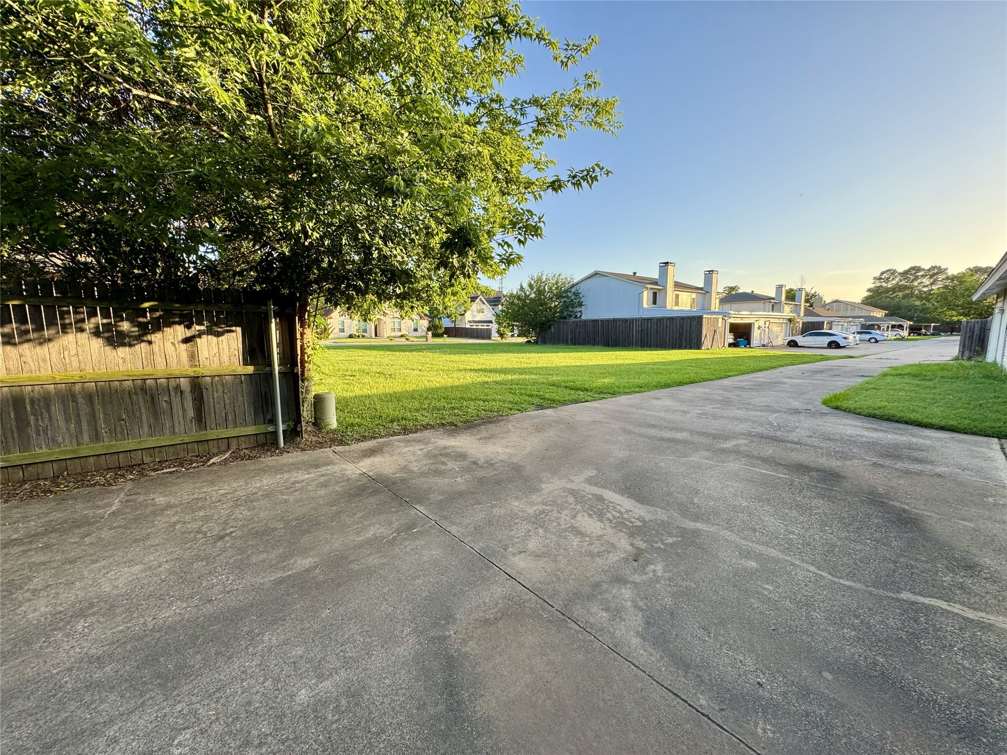 2303 Cales Drive