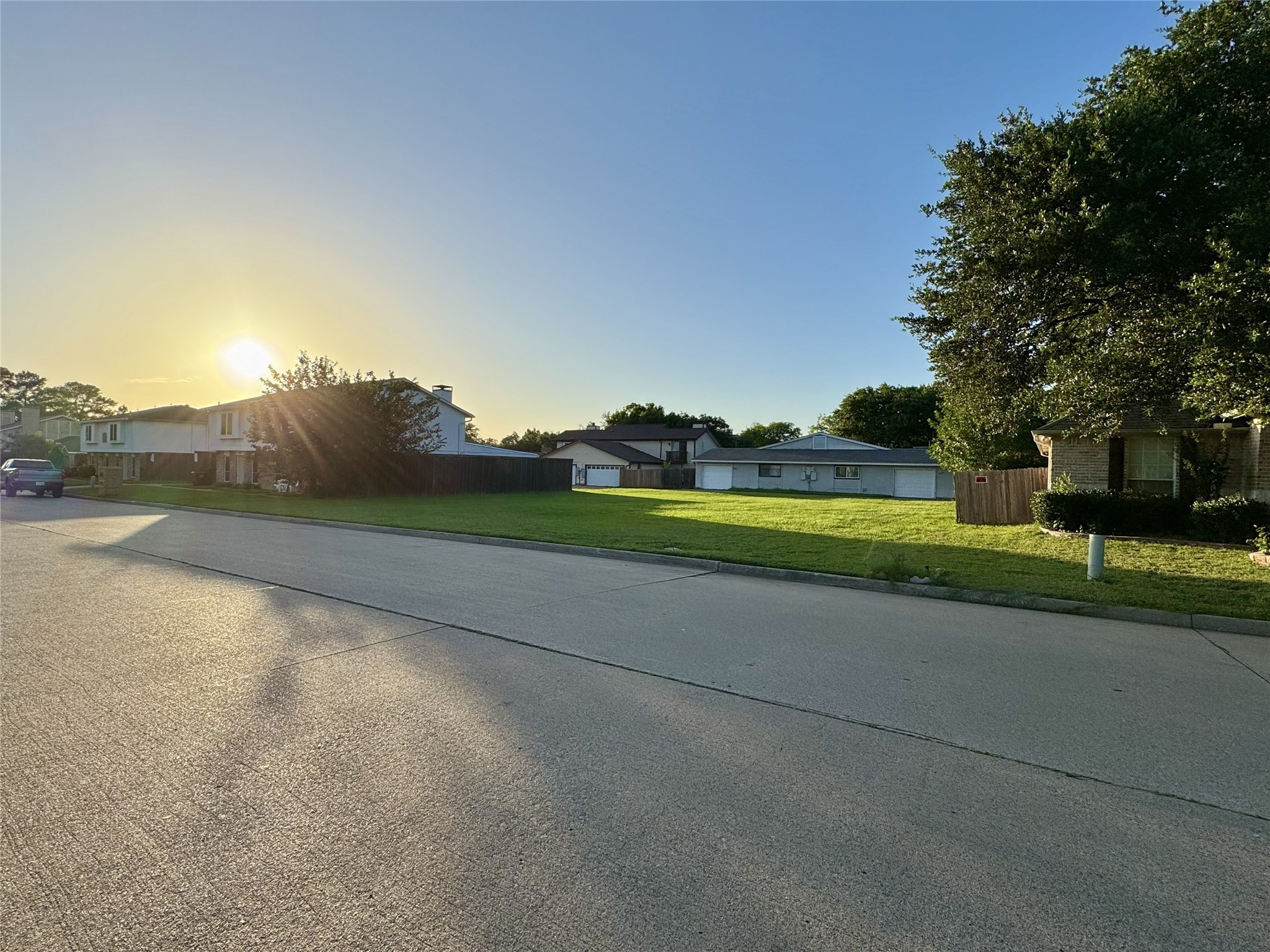 2303 Cales Drive