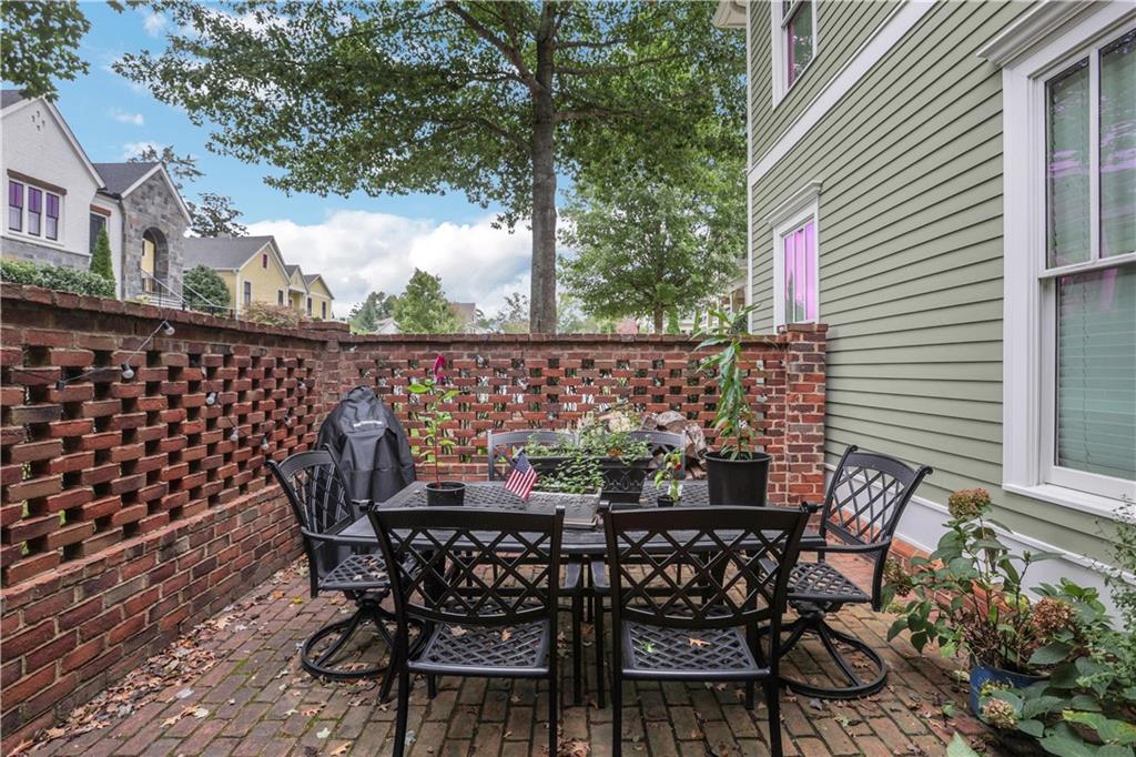 21 Whitlock Drive SW
