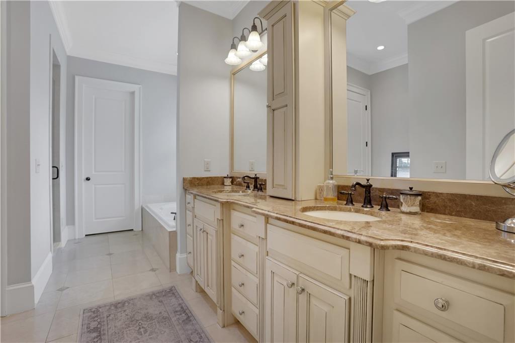 21 Whitlock Drive SW