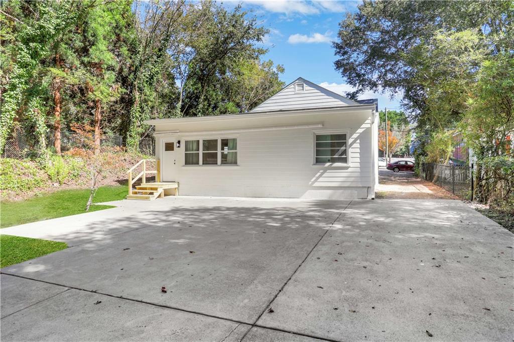 207 Walthall Street NW