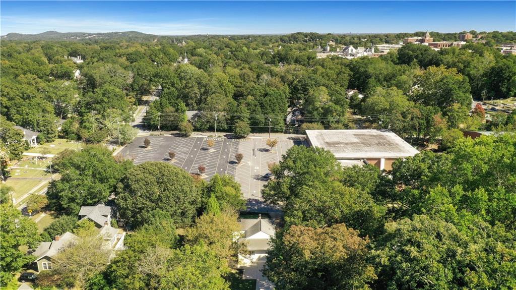 207 Walthall Street NW