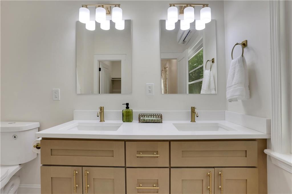 207 Walthall Street NW