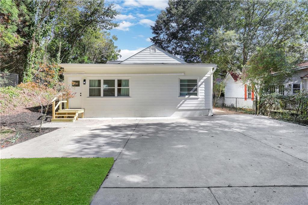 207 Walthall Street NW