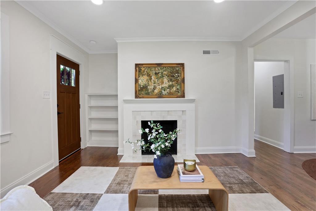 207 Walthall Street NW