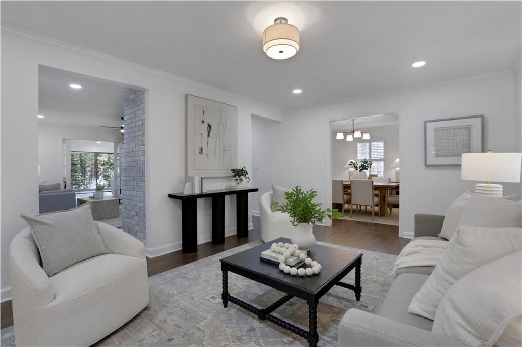 681 Hampton Place SW