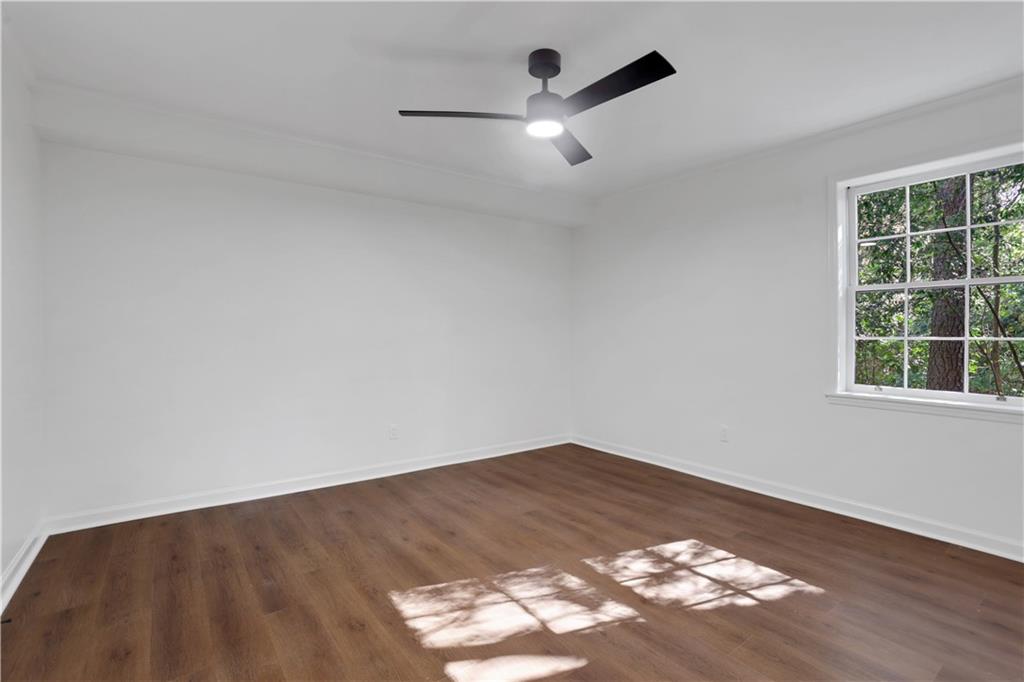 681 Hampton Place SW