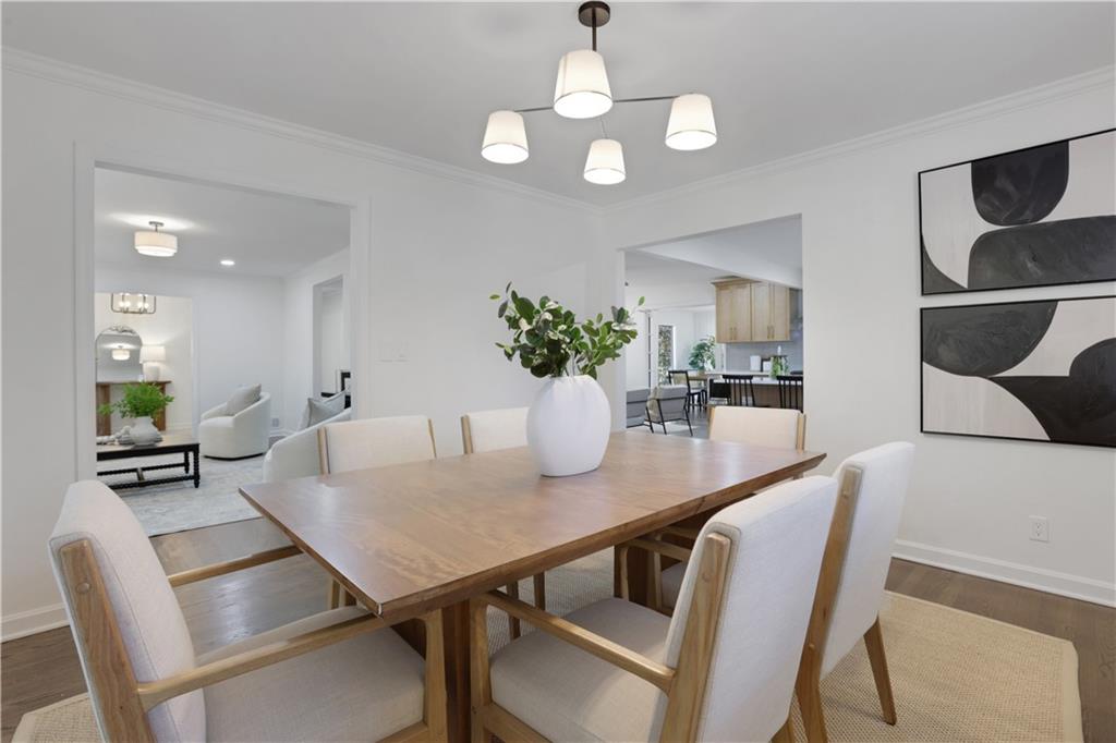 681 Hampton Place SW