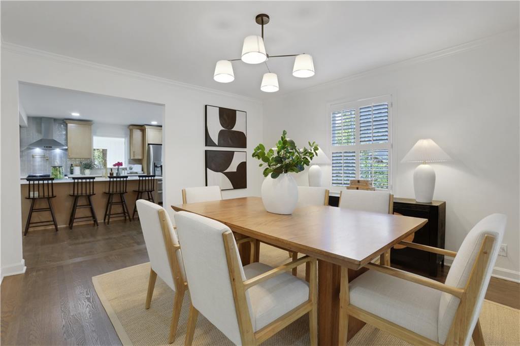 681 Hampton Place SW