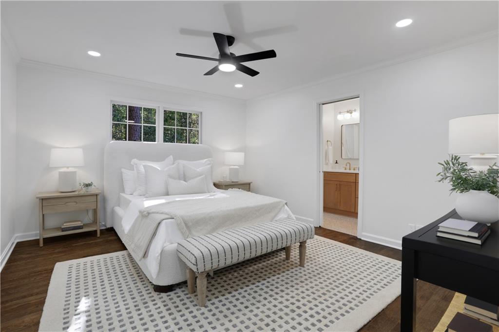 681 Hampton Place SW