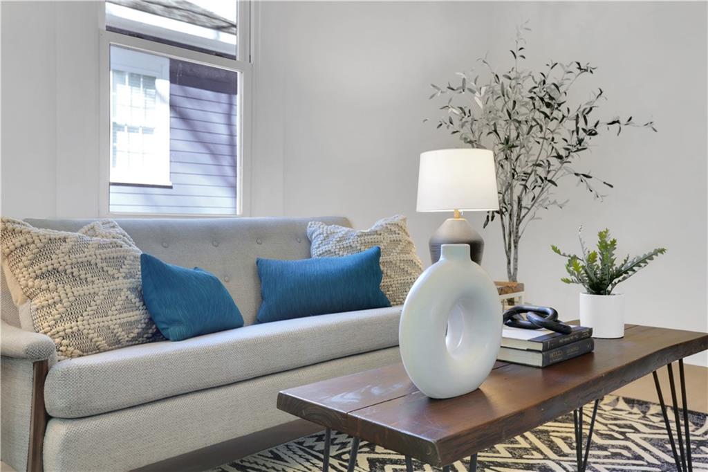 1576 Elixir Avenue SW