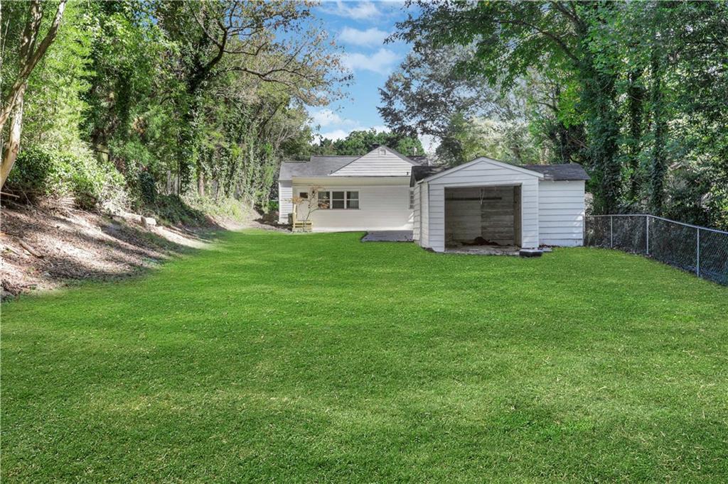 207 Walthall Street NW