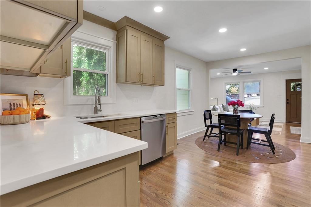 207 Walthall Street NW