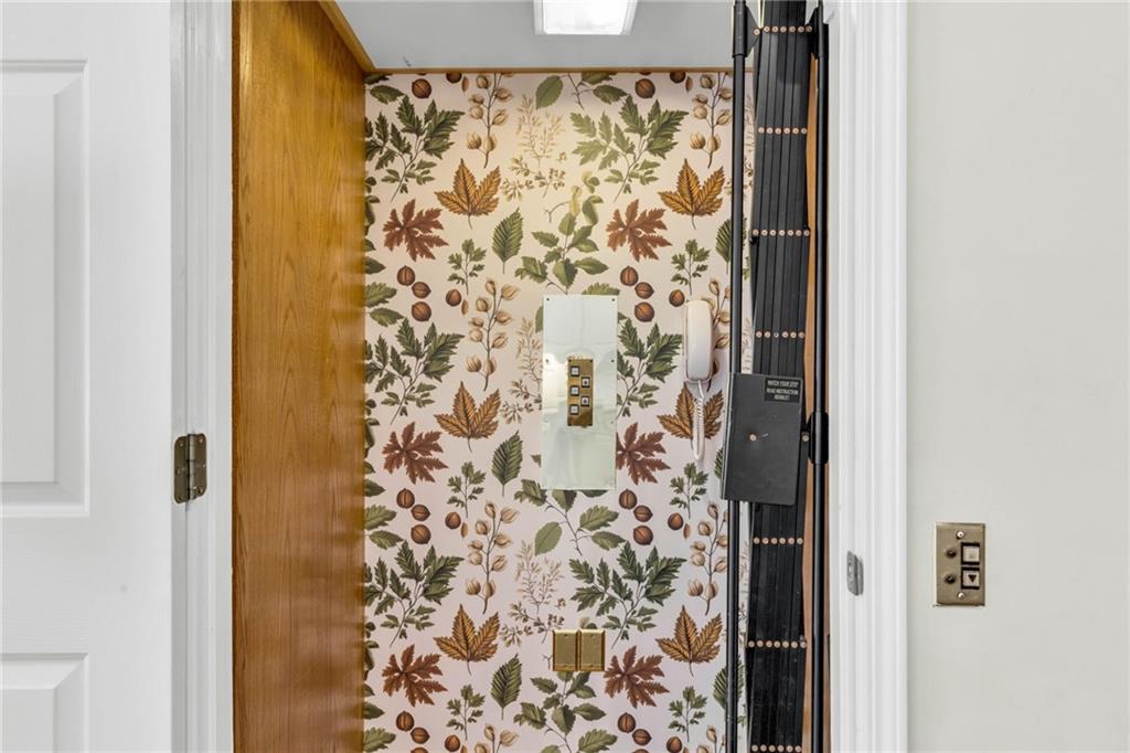 1109 Bowerie