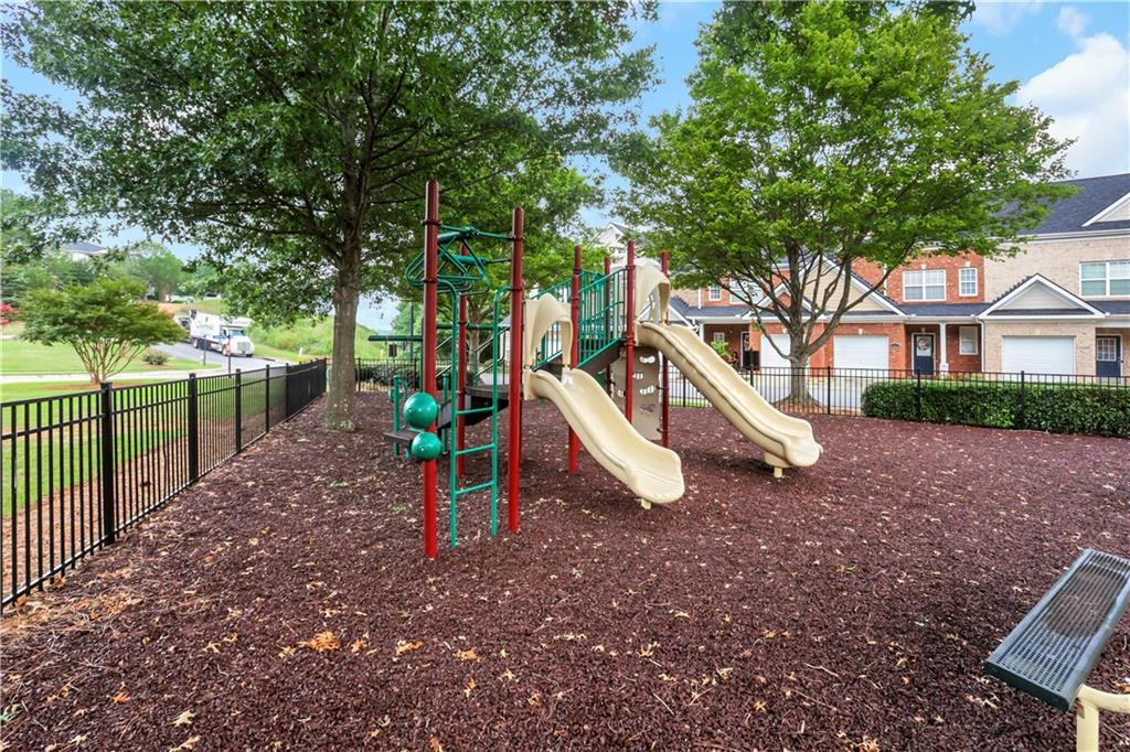 1542 Ridenour Parkway NW