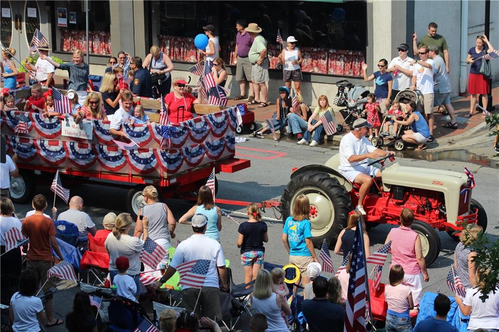 1542 Ridenour Parkway NW