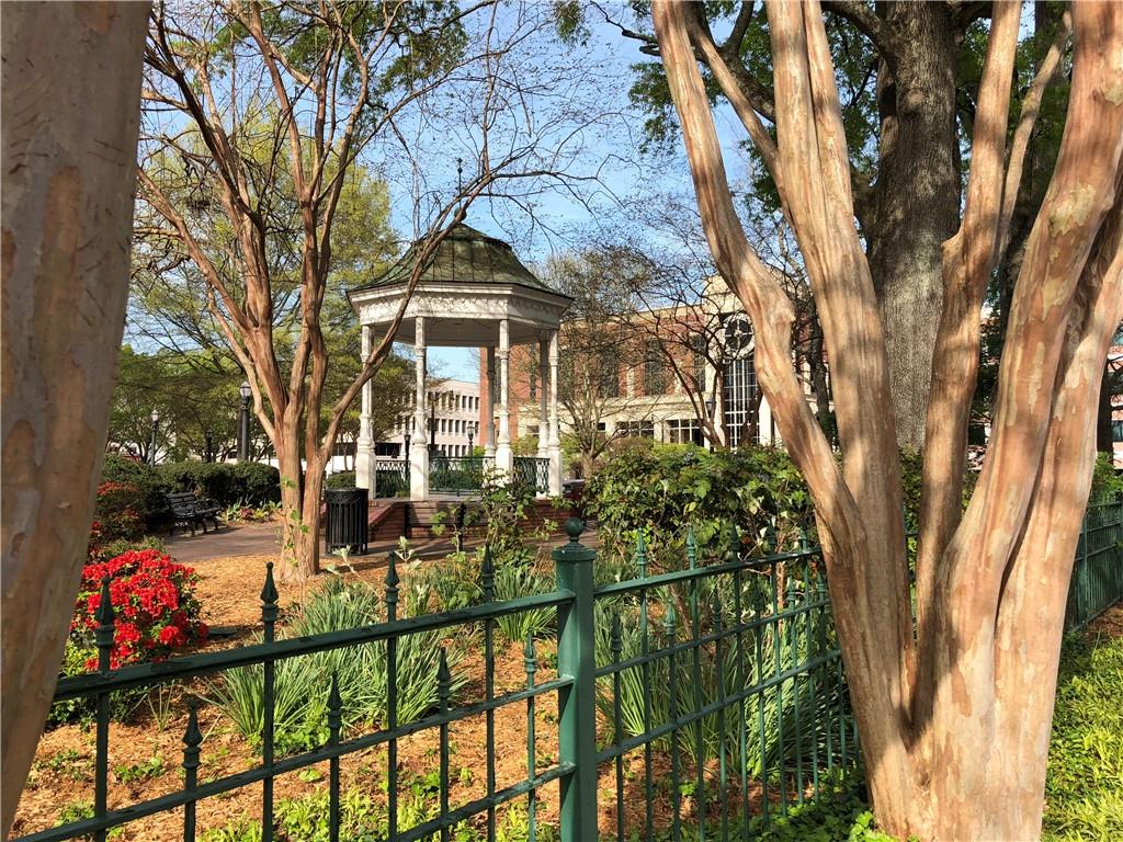 1542 Ridenour Parkway NW