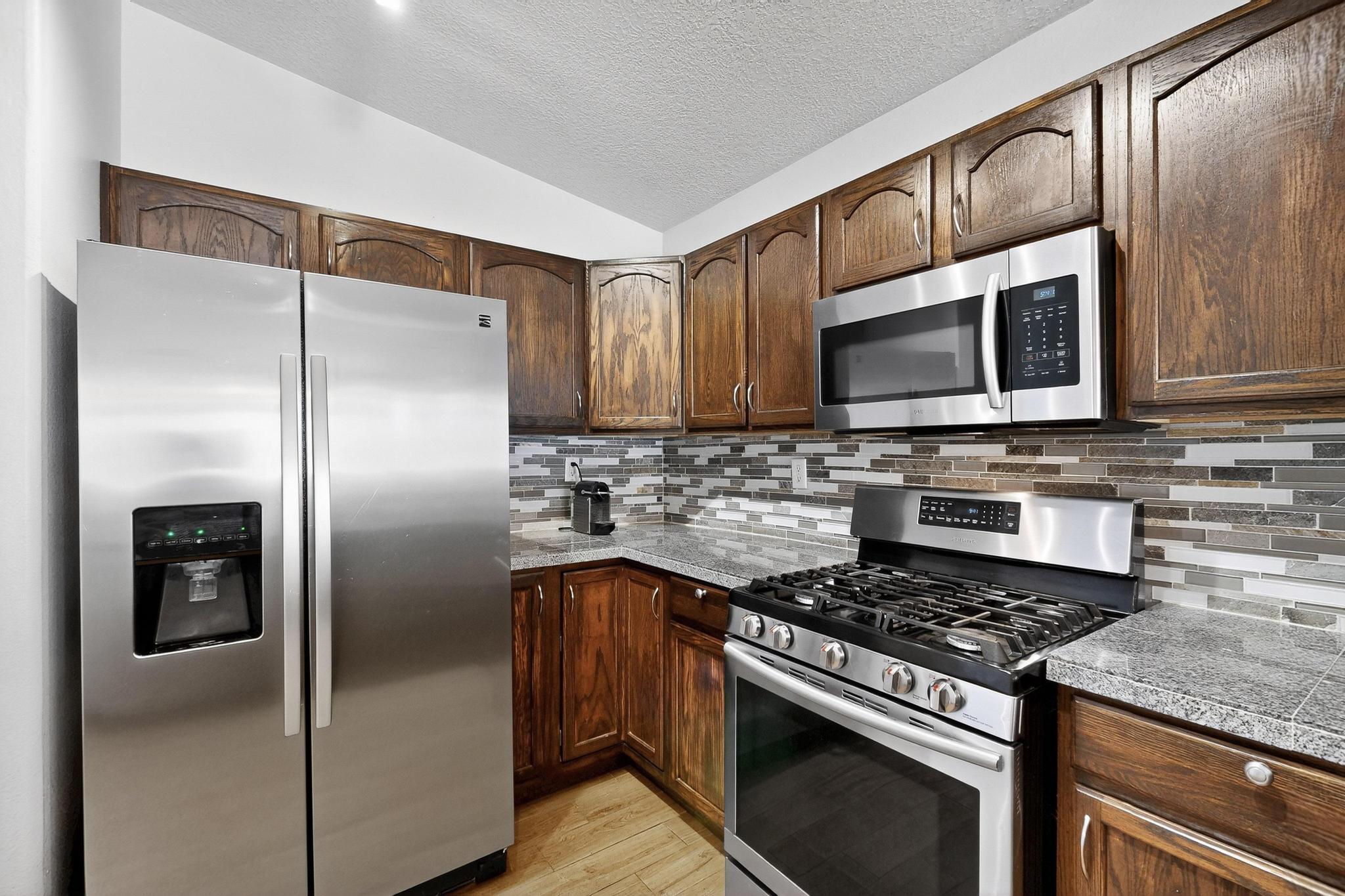 329 Minturn Loop NE