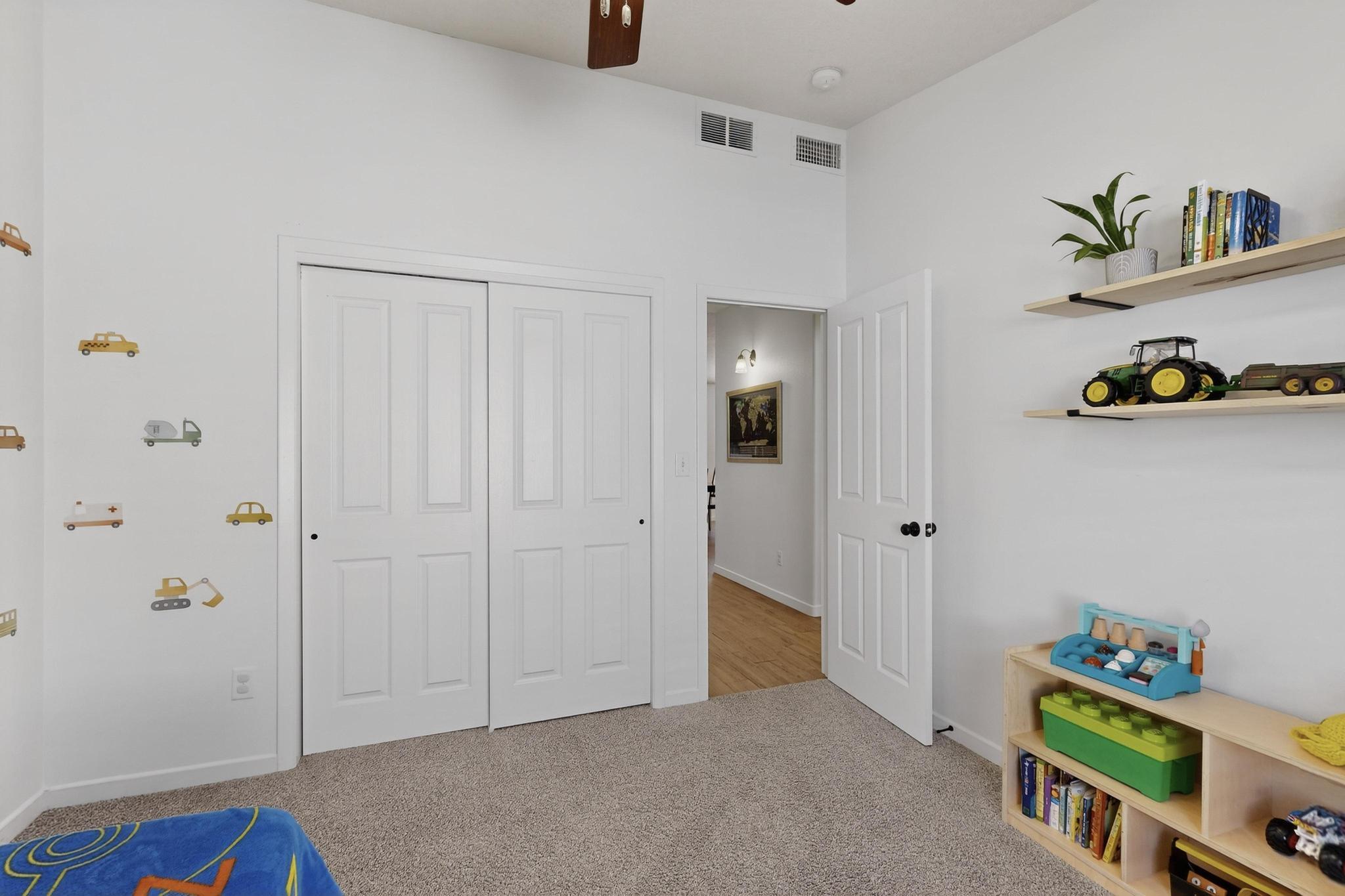 329 Minturn Loop NE