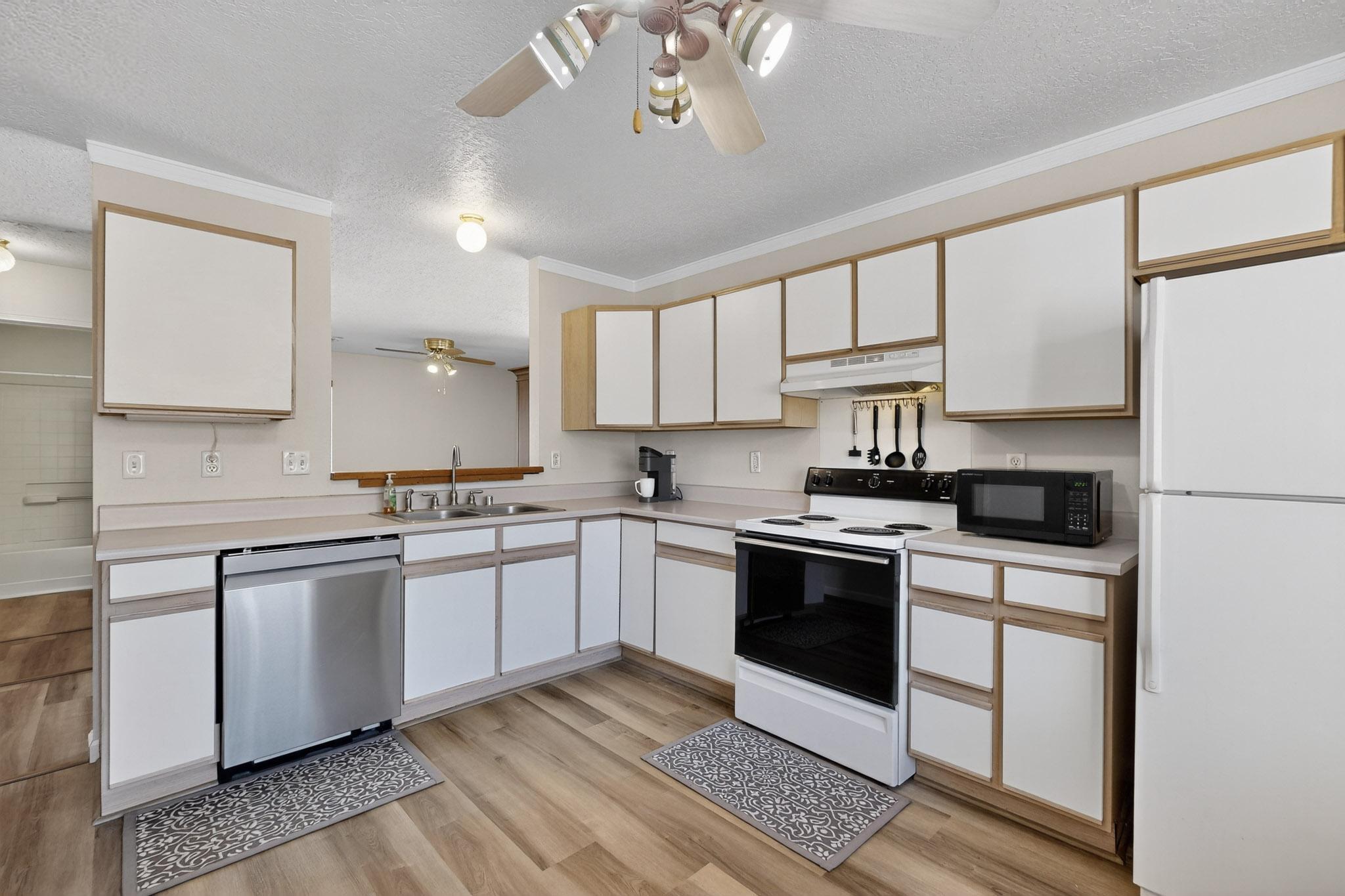 924 Perry Meadows Drive NE