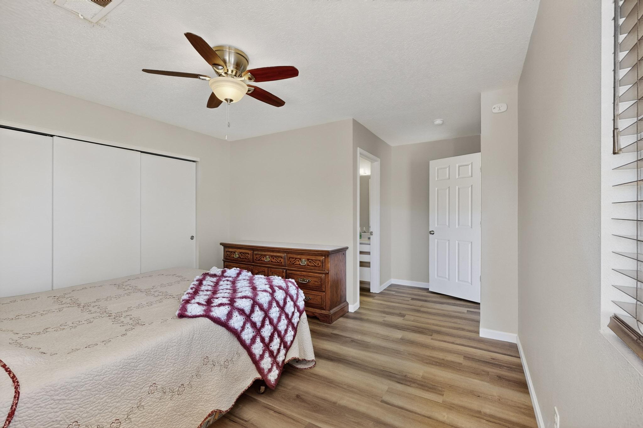 924 Perry Meadows Drive NE