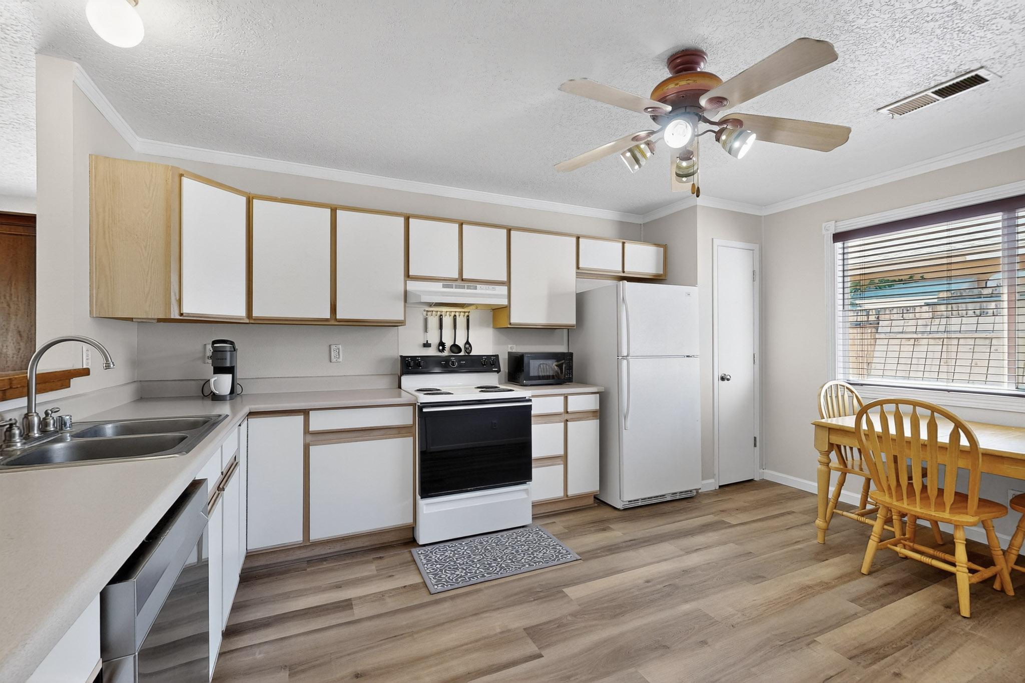 924 Perry Meadows Drive NE