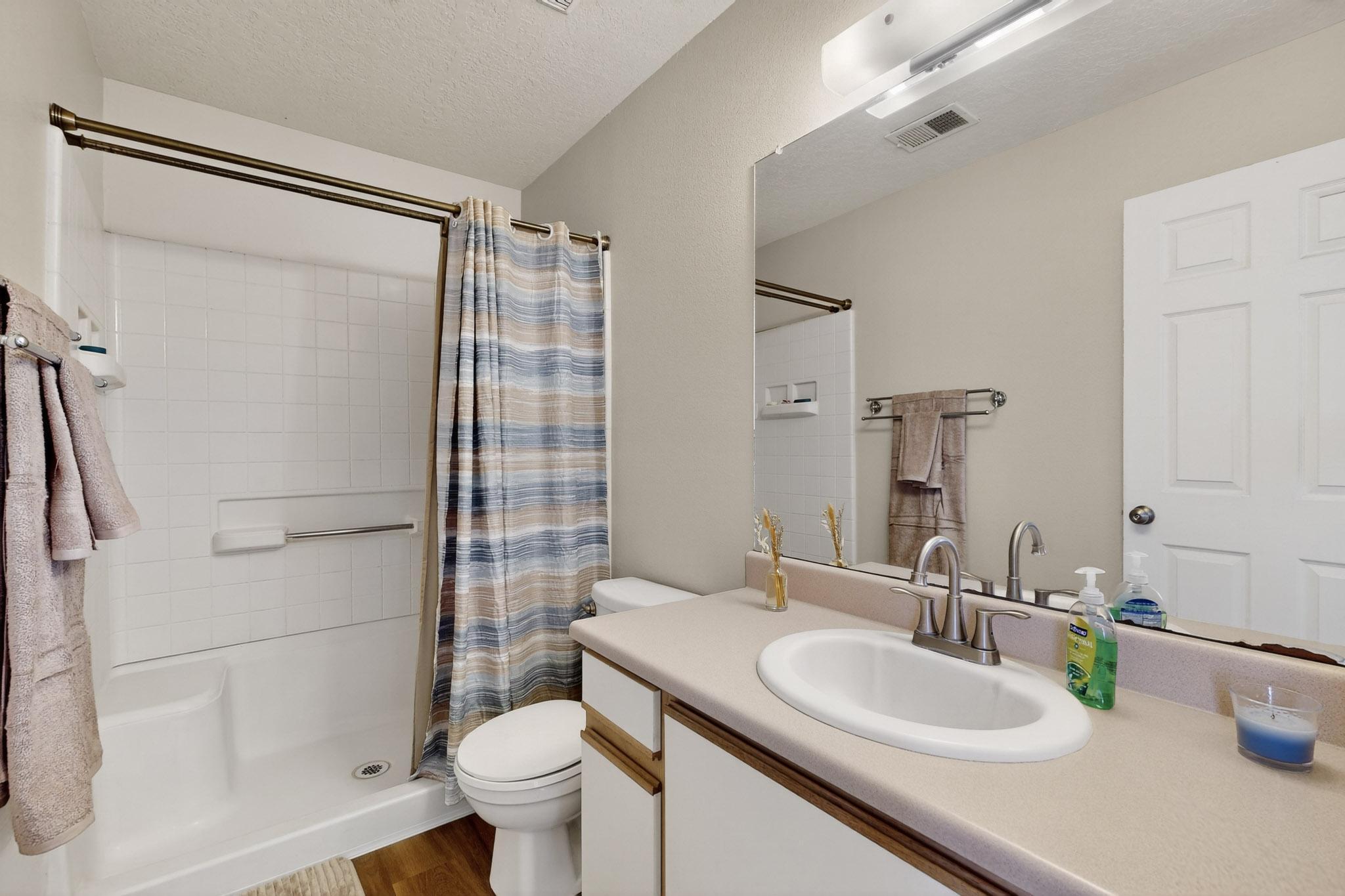 924 Perry Meadows Drive NE