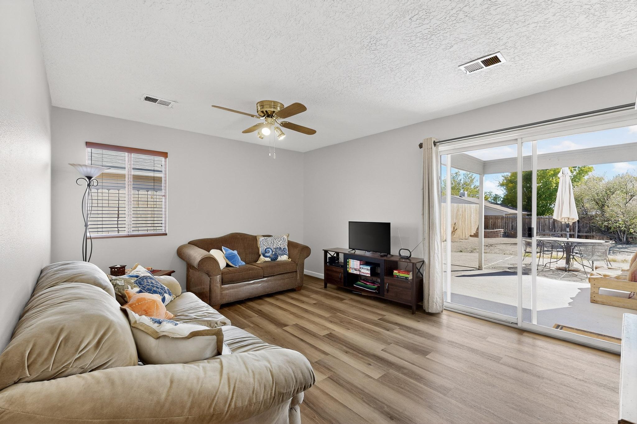 924 Perry Meadows Drive NE