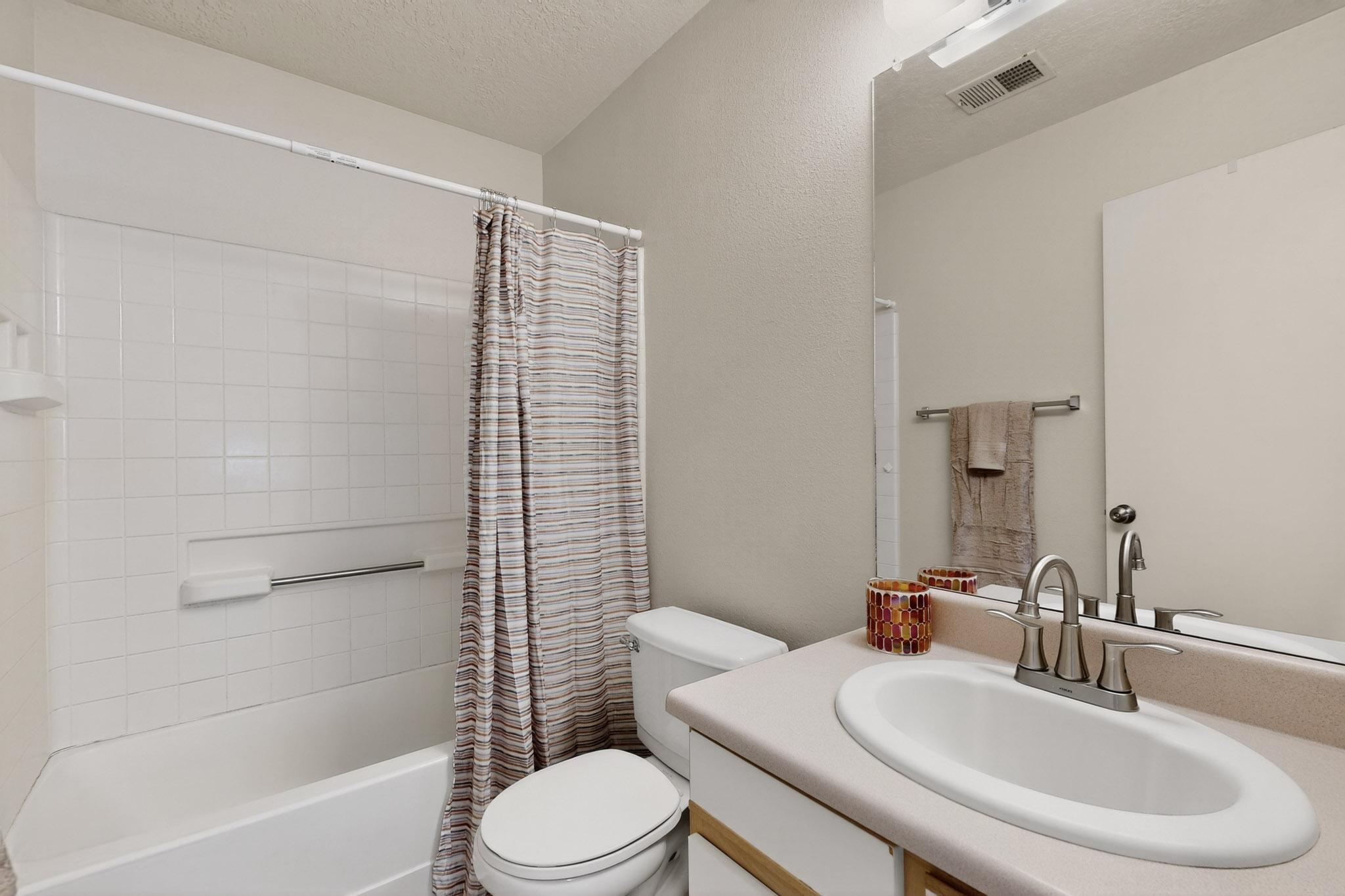 924 Perry Meadows Drive NE