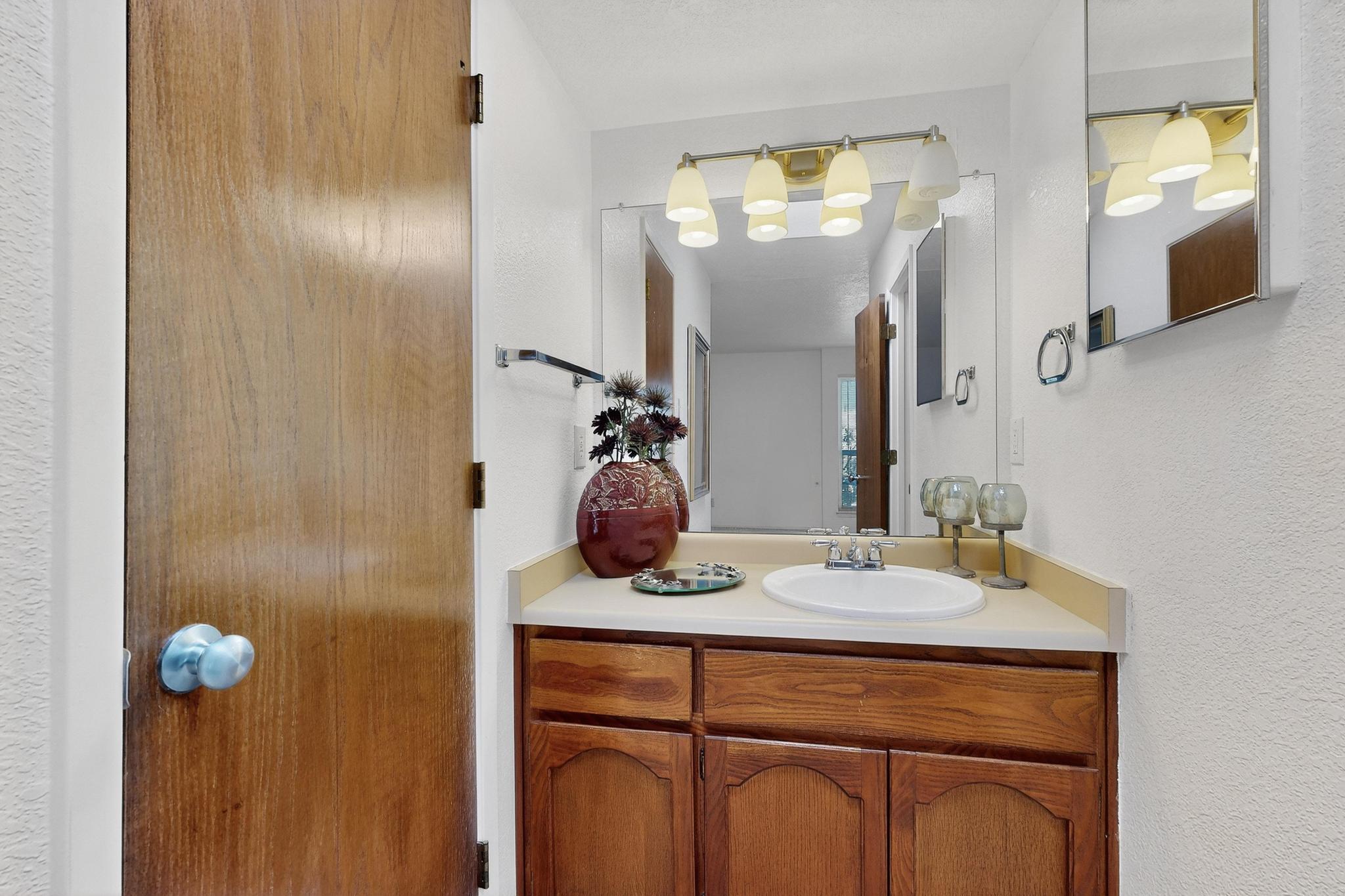 8320 Parrot Run Road NE