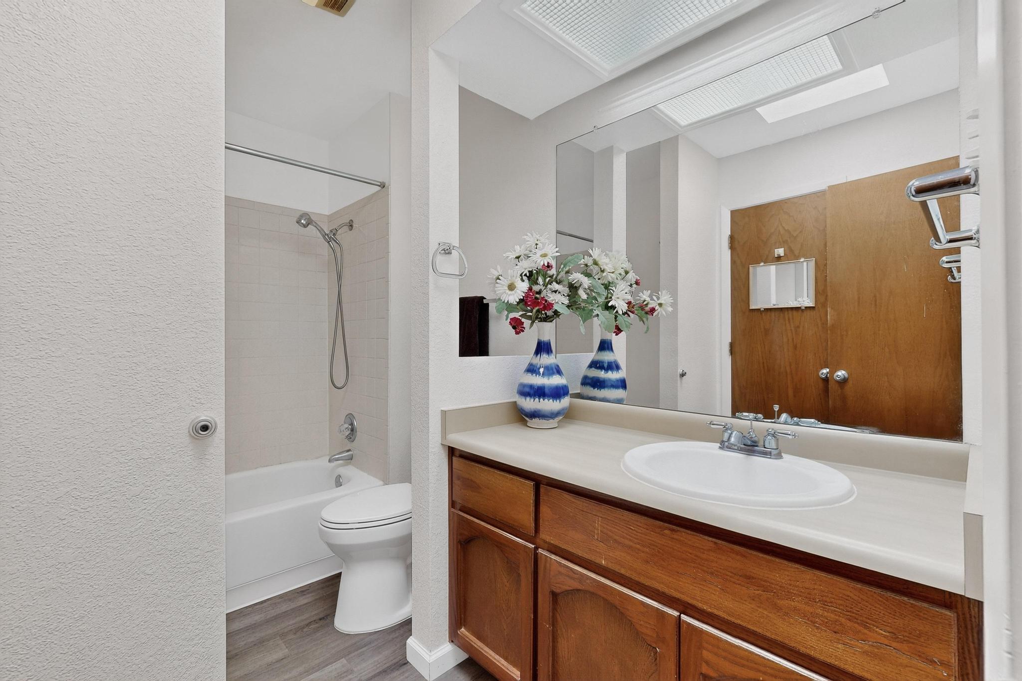 8320 Parrot Run Road NE