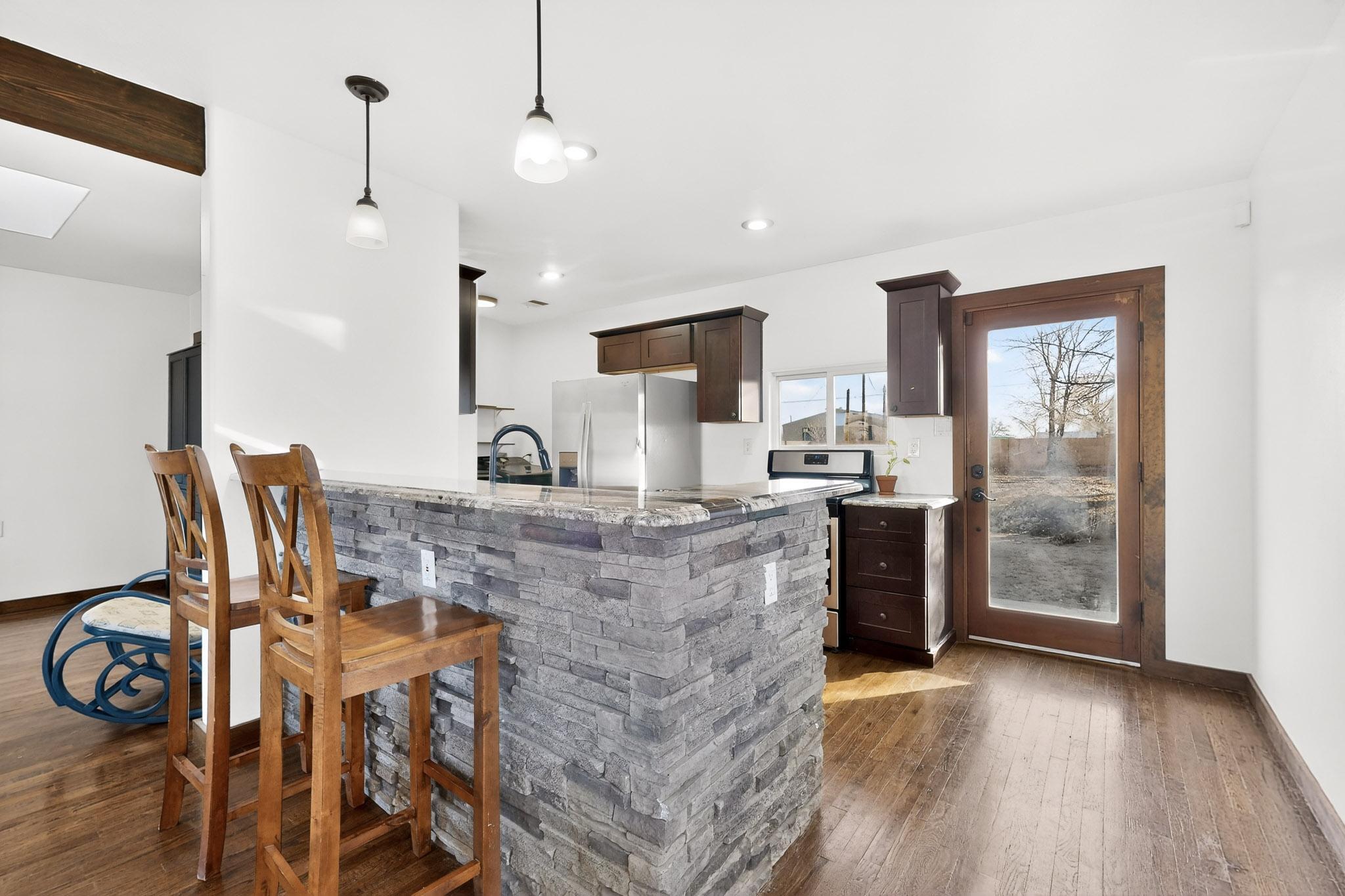 98 Rancho Pequenos Way NW