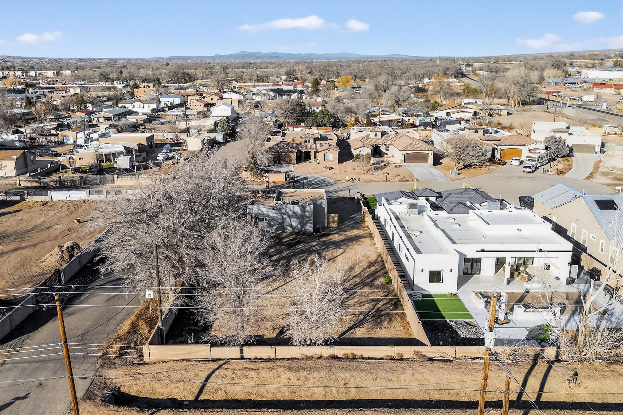 98 Rancho Pequenos Way NW