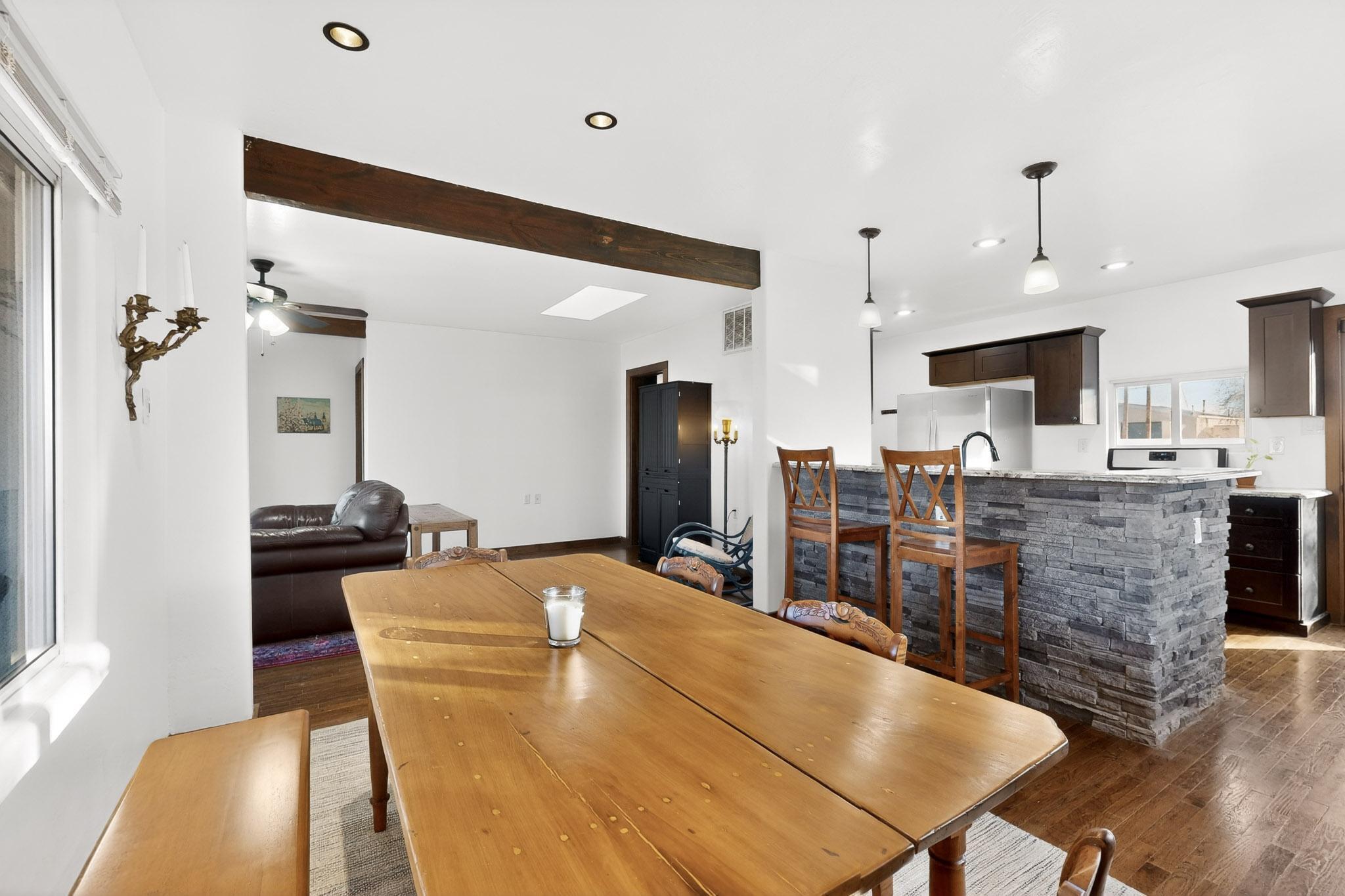 98 Rancho Pequenos Way NW