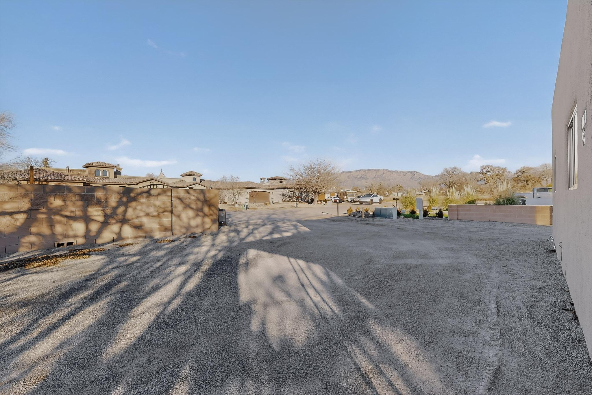 98 Rancho Pequenos Way NW