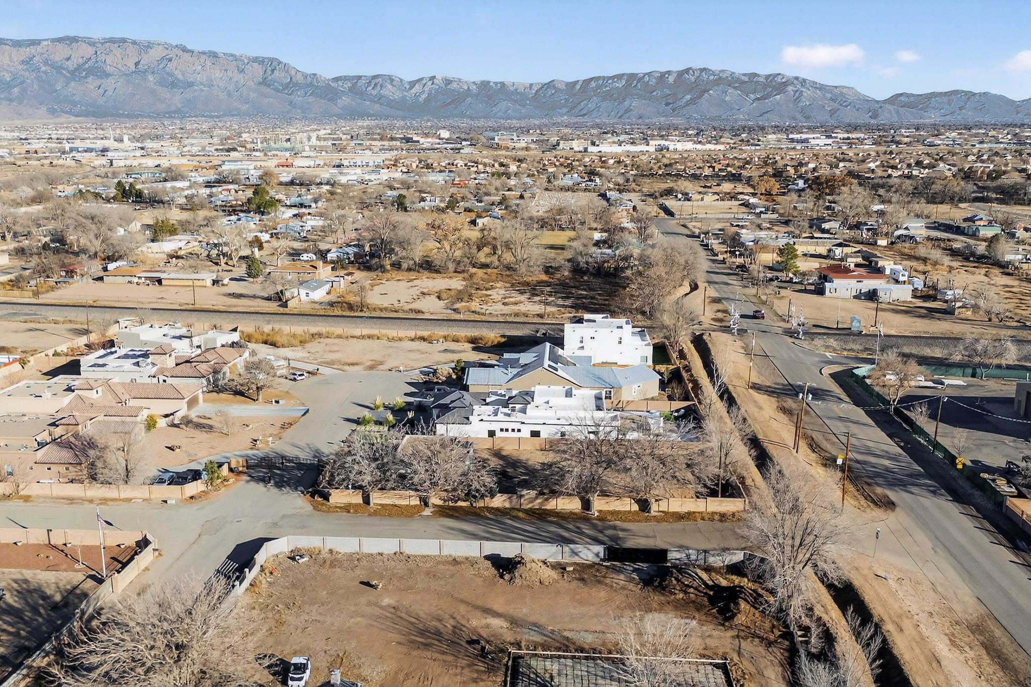 98 Rancho Pequenos Way NW