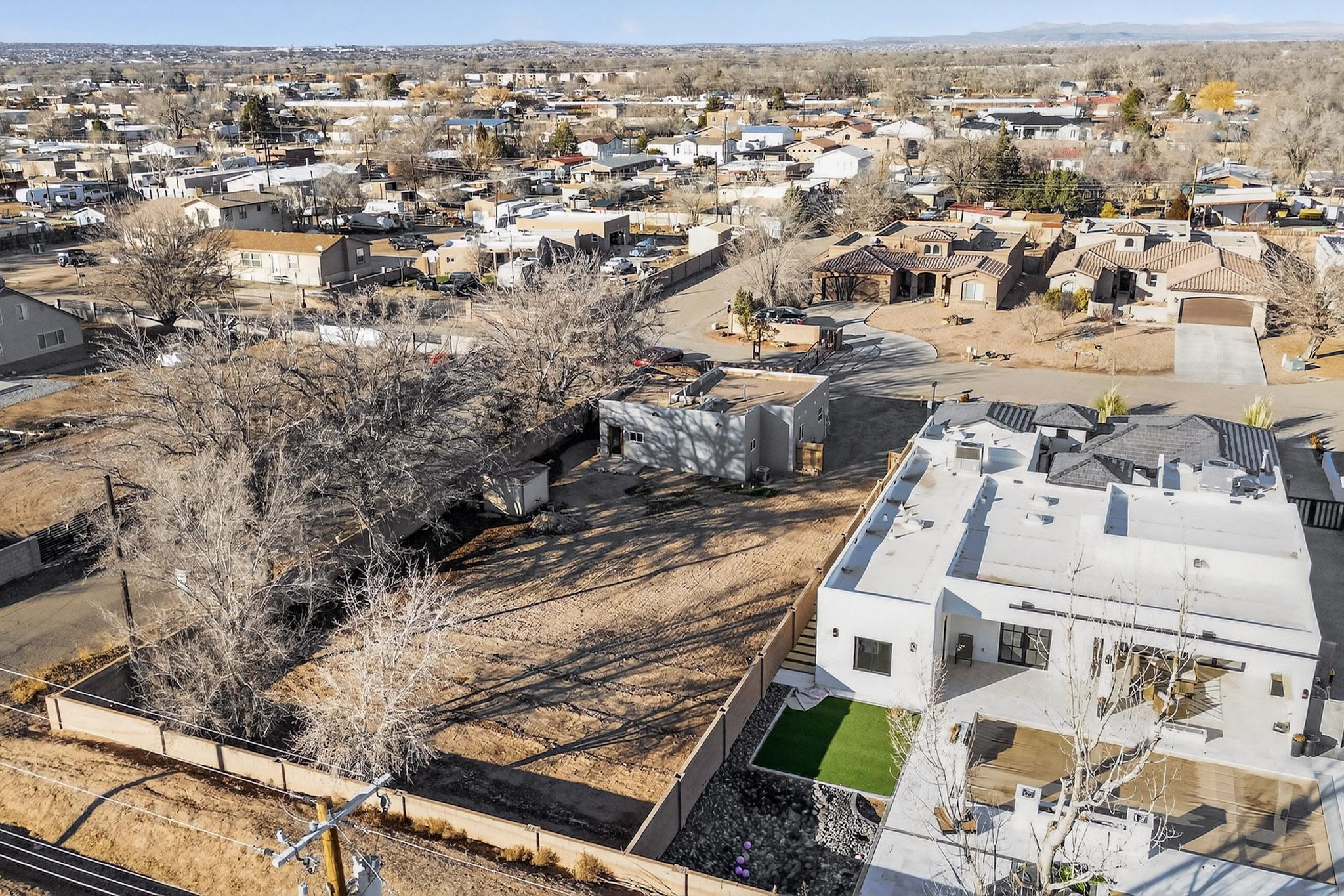 98 Rancho Pequenos Way NW