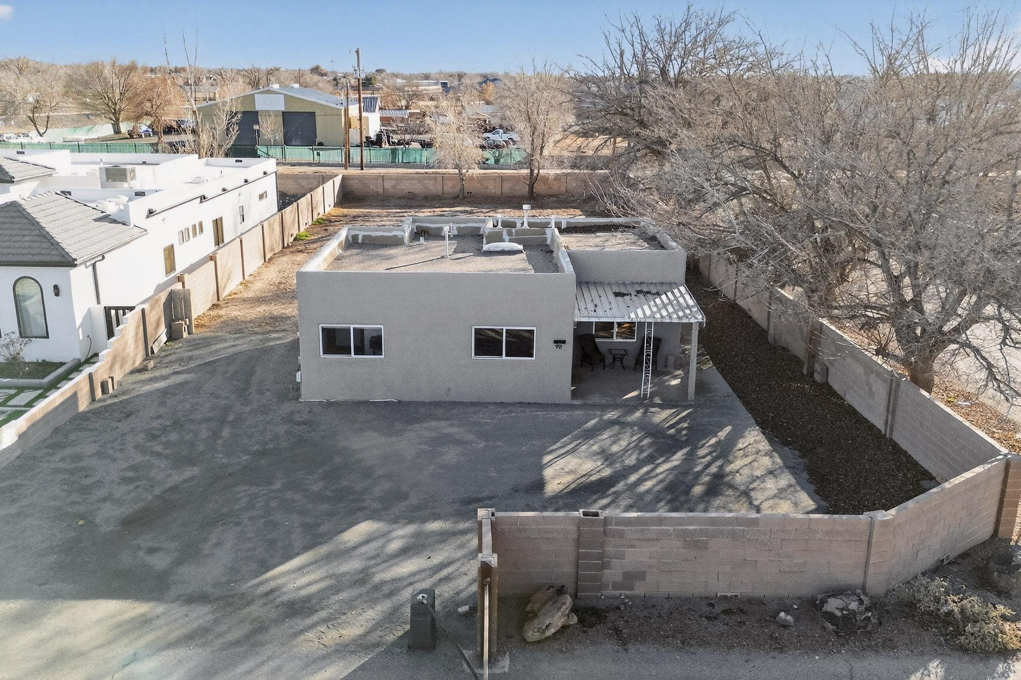 98 Rancho Pequenos Way NW