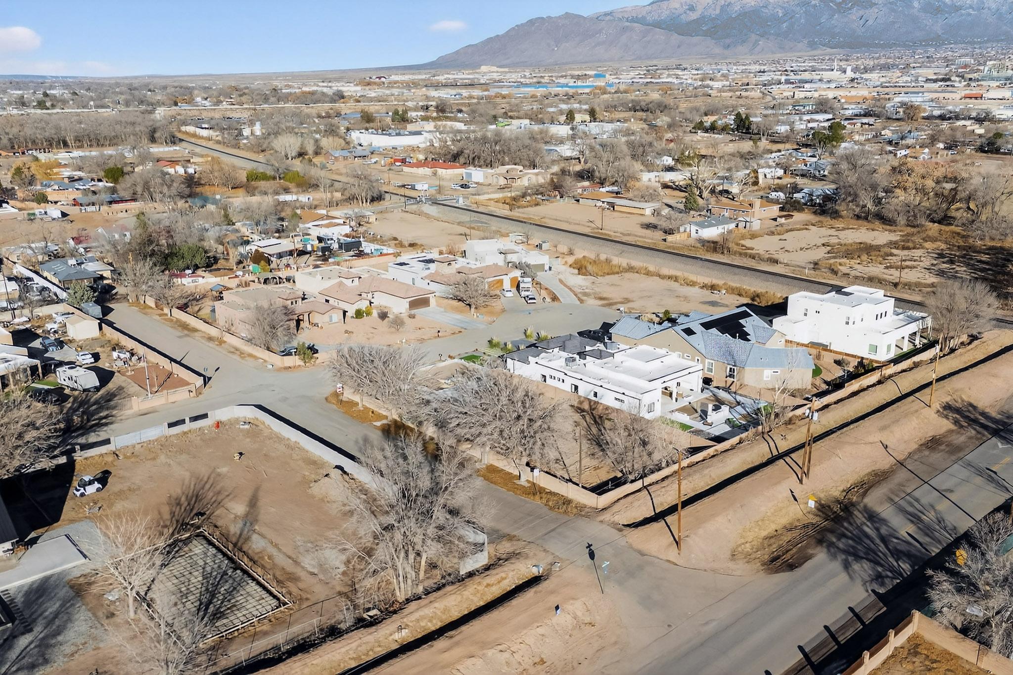 98 Rancho Pequenos Way NW