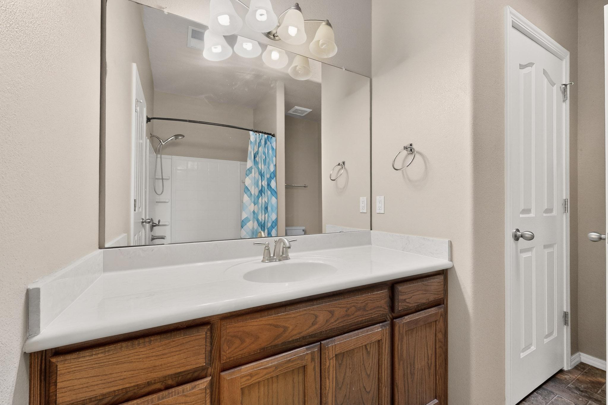 920 Sellers Drive NE