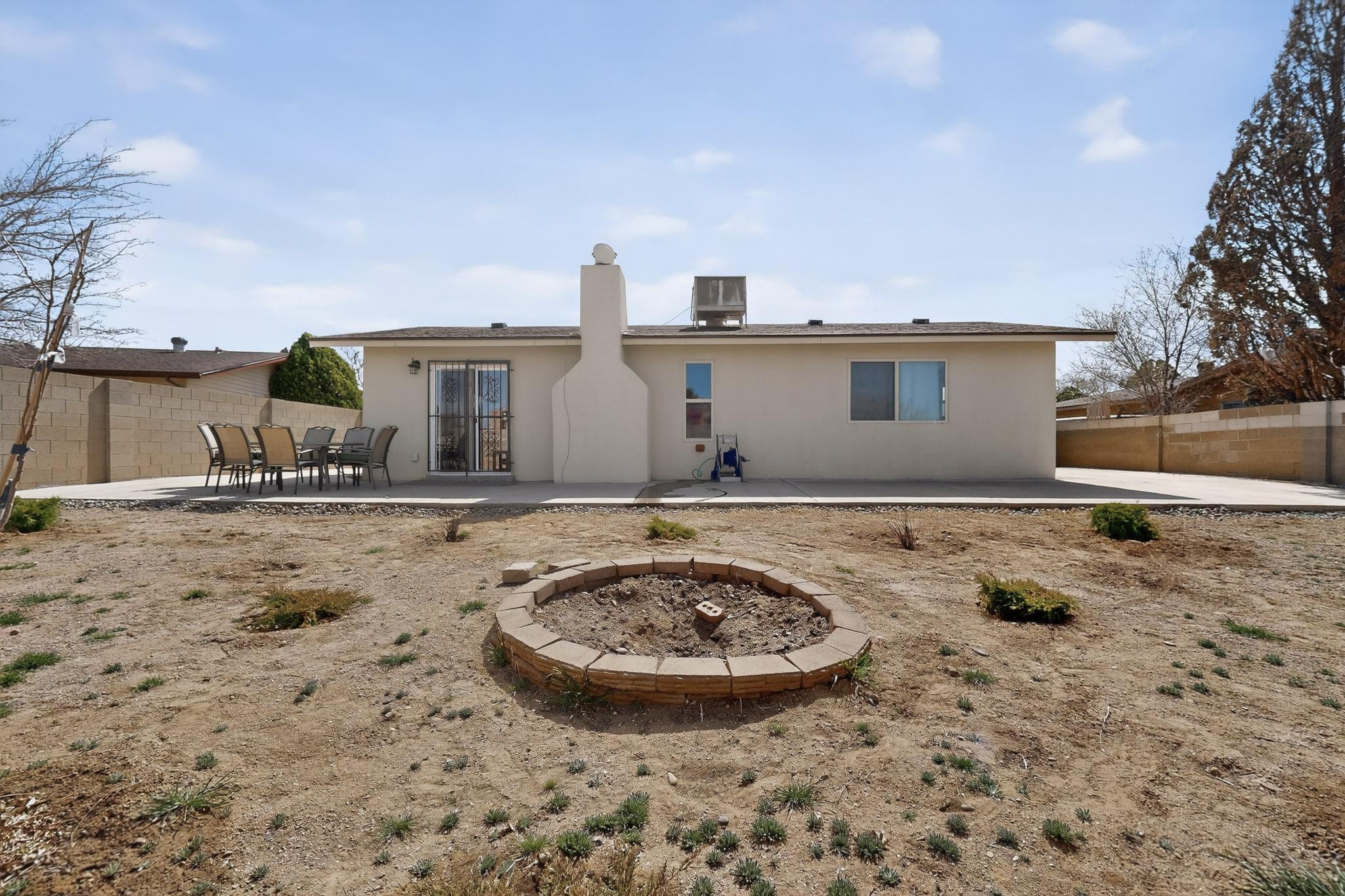 5005 Goldenthread Drive NE